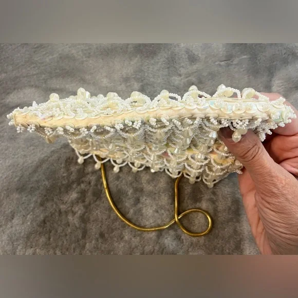 Vintage women’s clutch cream color beads  with pastel colors sequins gold strap - Picture 8 of 8